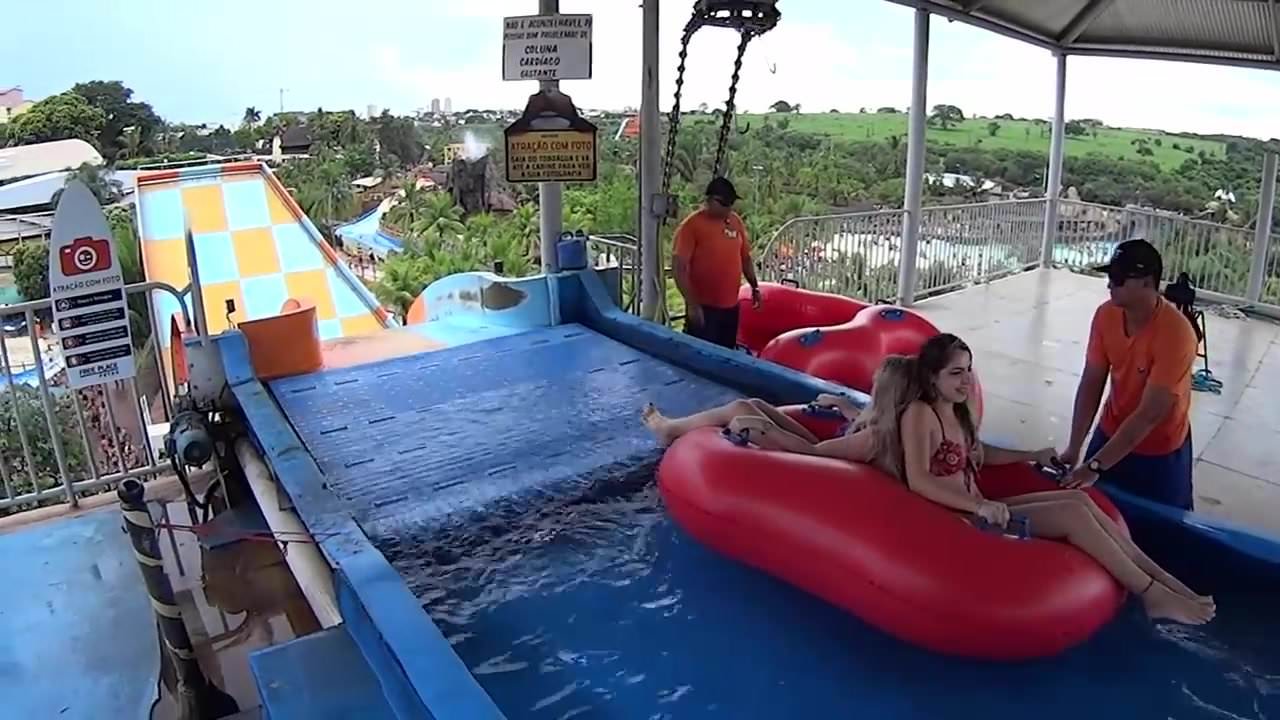 Порно видео секс в аквапарке